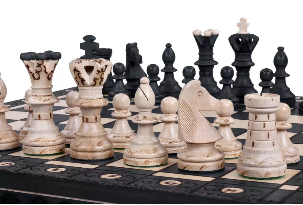 GRAN AJEDREZ NEGRO (54x54cm) - juego de ajedrez de madera con tablero quemado