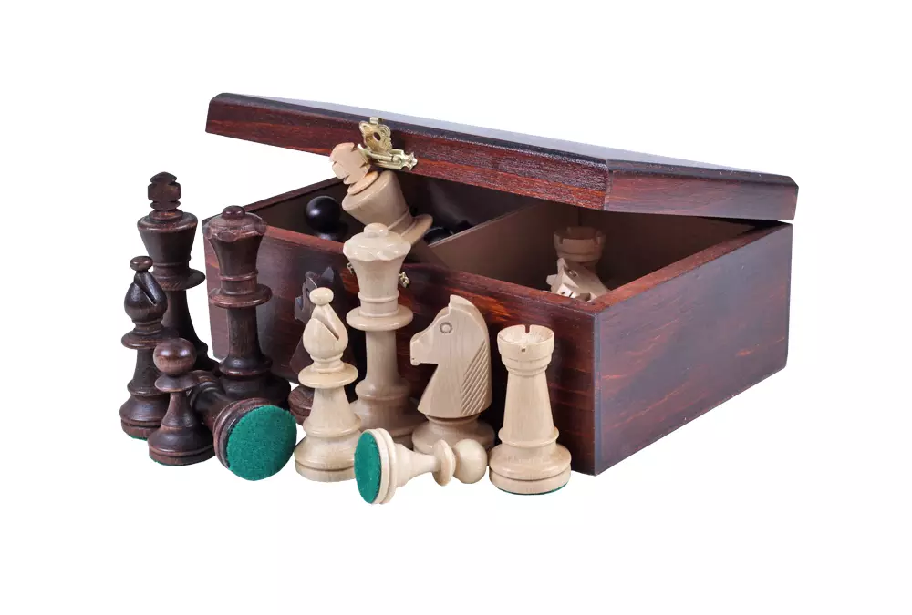 Figuras de ajedrez Staunton no 5 en un cofre de madera