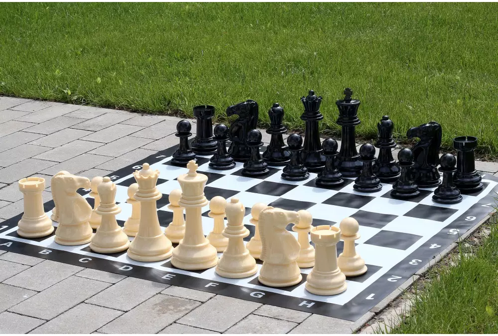Pequeño juego de ajedrez de exterior / jardín (rey 20 cm) - figuras + tablero de ajedrez de vinilo