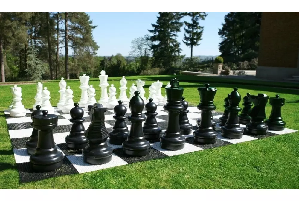 Figuras de plástico para ajedrez de exterior/jardín (altura del rey 64 cm)