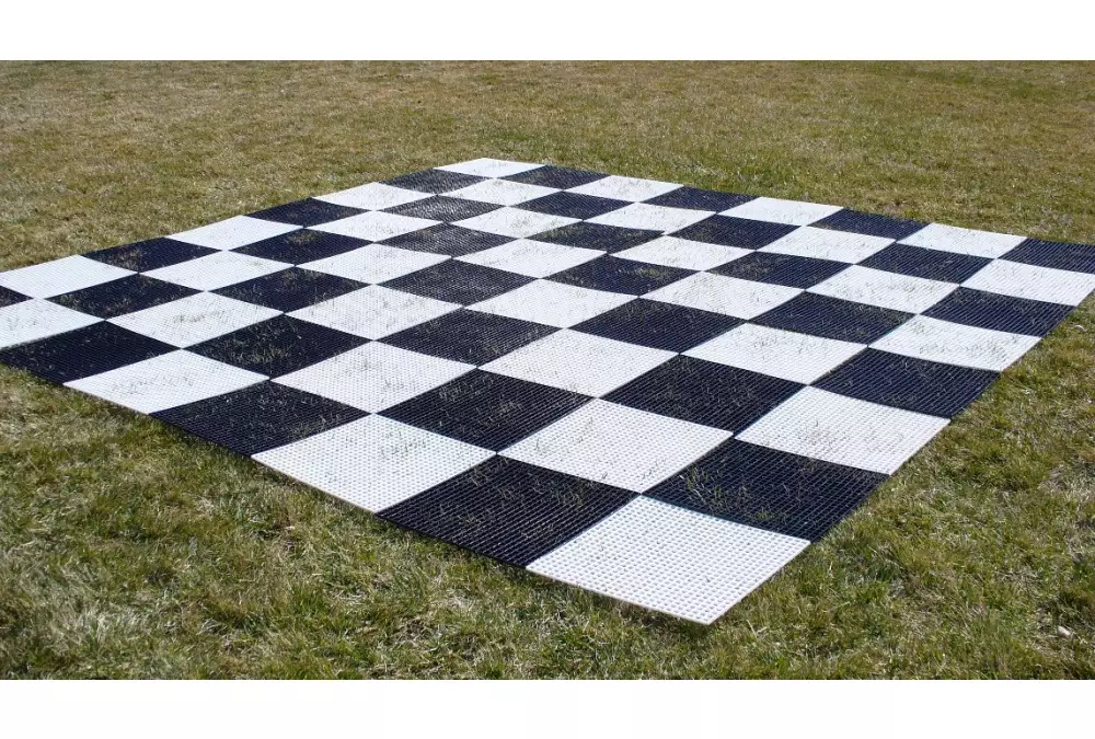Tablero de ajedrez de plástico para ajedrez y damas de exterior/jardín (campo de 36 cm)