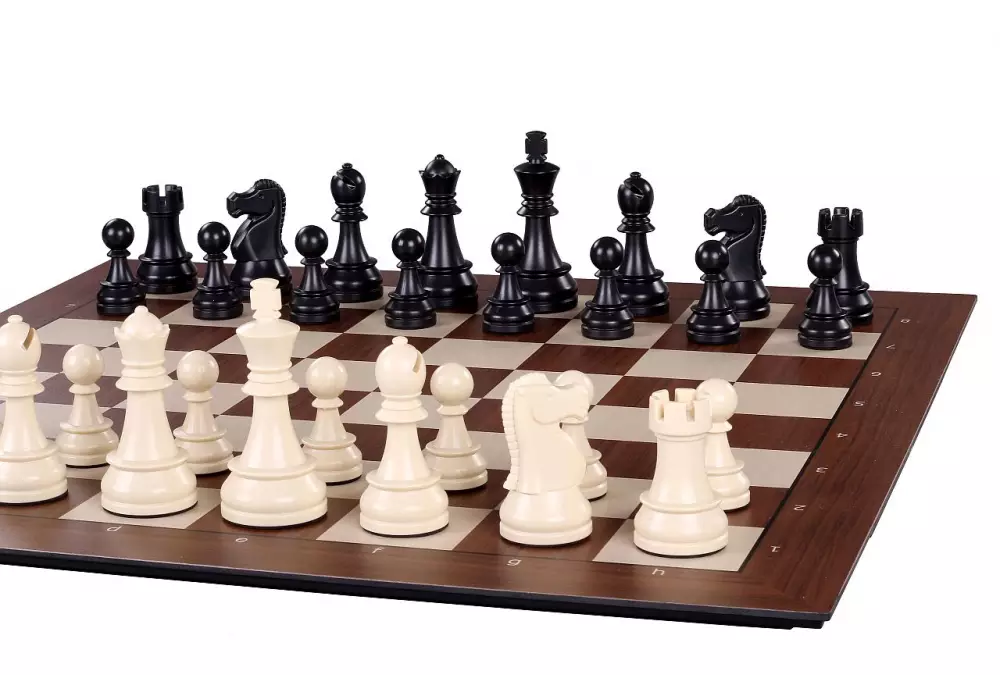 DGT SMART juego de ajedrez electrónico - tablero + piezas de ajedrez