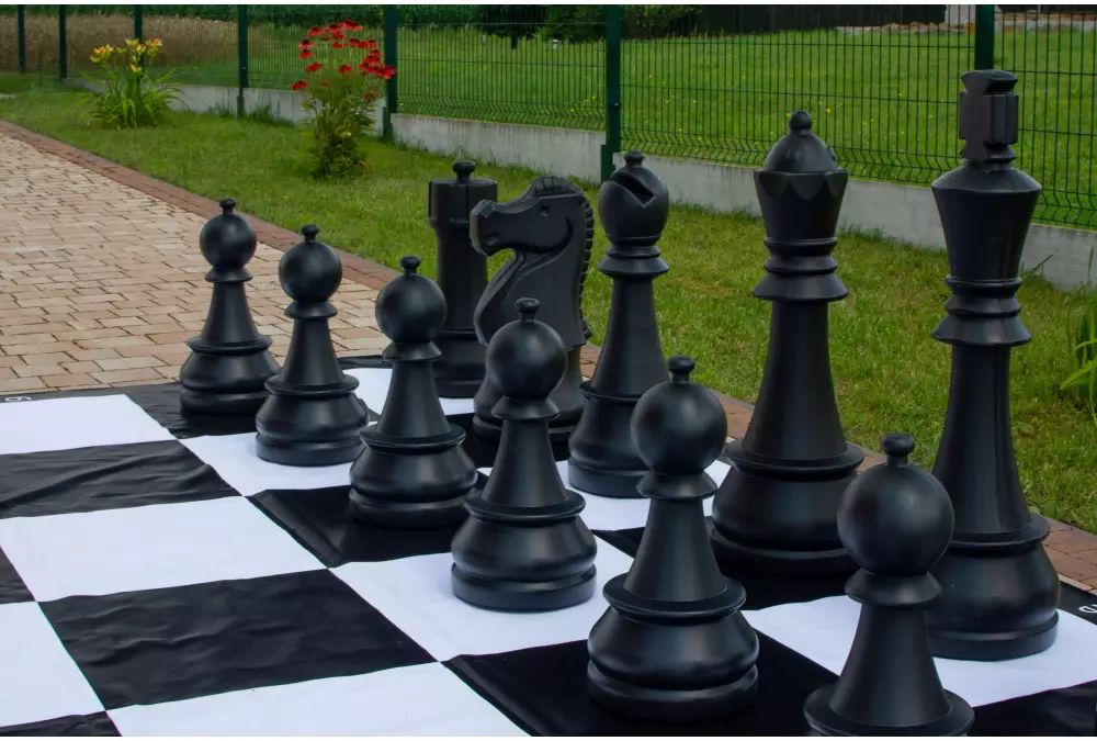 Figuras de plástico para ajedrez de exterior/jardín (altura del rey 90 cm)