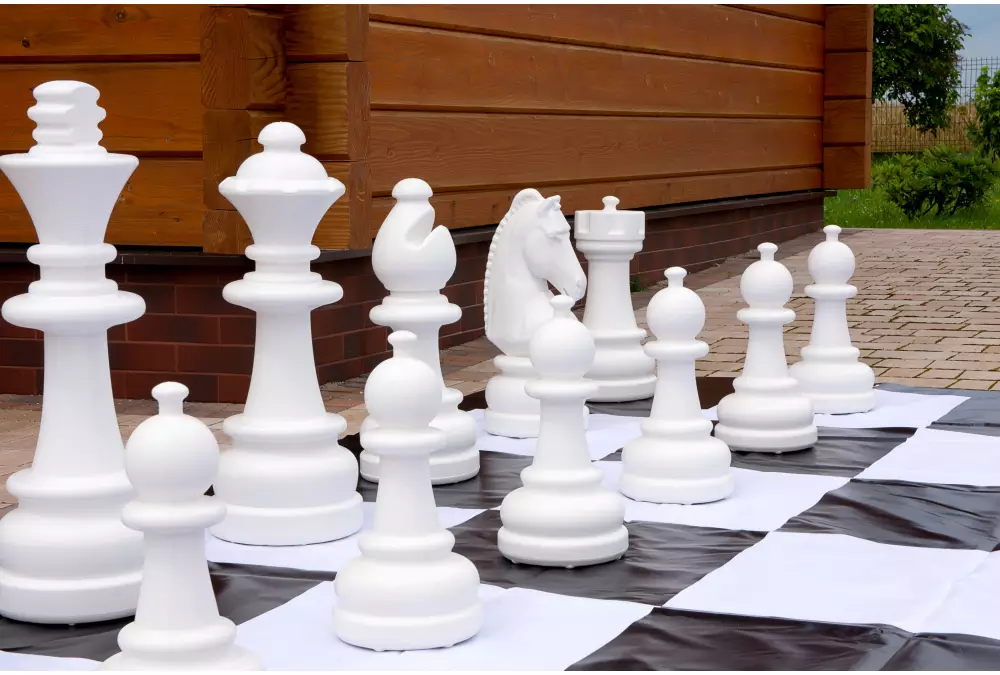 Figuras de plástico para ajedrez de exterior/jardín (altura del rey 74 cm)